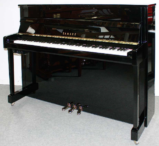 Klavier-Yamaha-B2-Silent-schwarz-J26165775-1-a